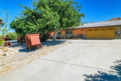 Exterior - 60291 La Mirada Trl, Joshua Tree, CA 92252 photo 7 of 28