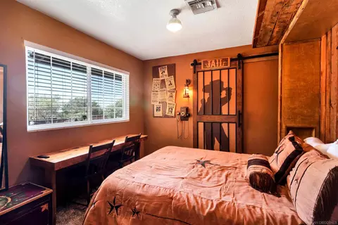 Bedroom - 60291 La Mirada Trl, Joshua Tree, CA 92252 photo 7 of 8