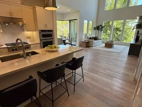 8442 Distinctive Dr, San Diego, CA 92108