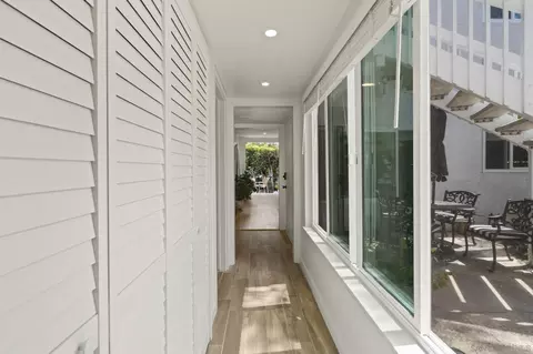 Entry Way - 404 Bonair St, La Jolla, CA 92037 photo 1 of 1