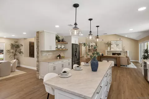 6728 Del Cerro Blvd, San Diego, CA 92120