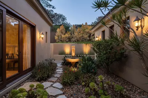 Exterior - 271 Ocean View Ave, Del Mar, CA 92014 photo 3 of 7