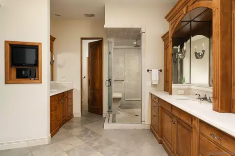 Bath - 271 Ocean View Ave, Del Mar, CA 92014 photo 1 of 3