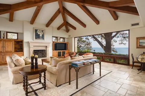 Living - 271 Ocean View Ave, Del Mar, CA 92014 photo 1 of 4