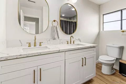 Bath - 2064 White Birch Dr, Vista, CA 92081 photo 2 of 4