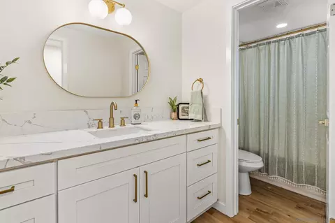 Bath - 2064 White Birch Dr, Vista, CA 92081 photo 1 of 4