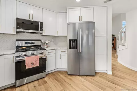 Kitchen - 2064 White Birch Dr, Vista, CA 92081 photo 4 of 4