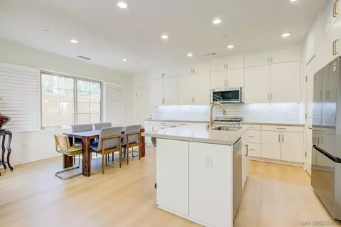 Kitchen - 112 Excursion, Irvine, CA 92618 photo 5 of 5