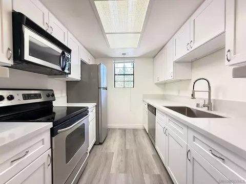 12027 Alta Carmel # 238, San Diego, CA 92128