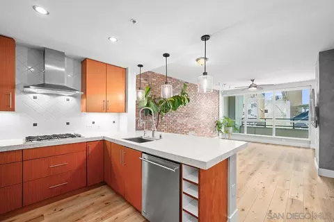 325 7th Ave #905, San Diego, CA 92101
