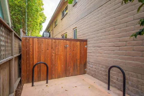 Exterior - 933 D Ave, Coronado, CA 92118 photo 4 of 5