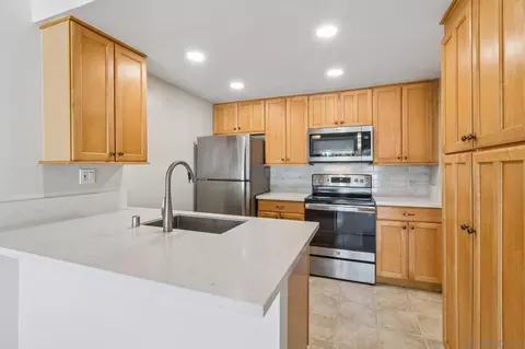 10767 San Diego Mission Rd #213, San Diego, CA 92108