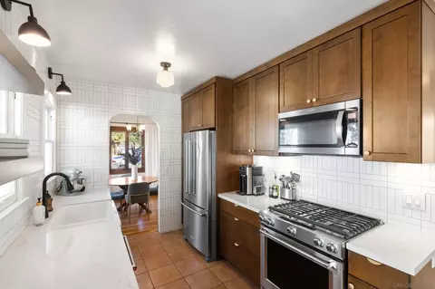 Kitchen - 534 E 9th Ave, Escondido, CA 92025 photo 2 of 2