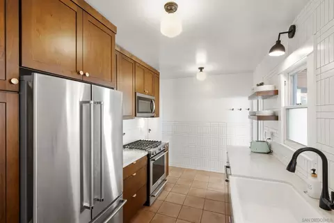 Kitchen - 534 E 9th Ave, Escondido, CA 92025 photo 1 of 2