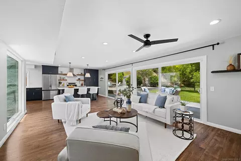 Living - 4369 Macronald Dr, La Mesa, CA 91941 photo 2 of 5
