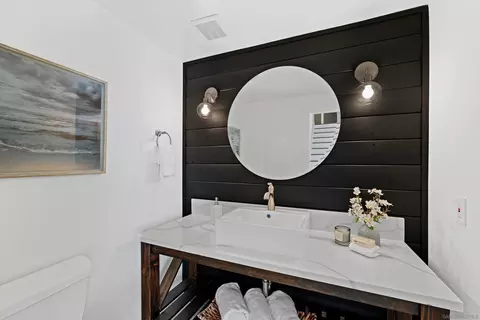 Bath - 4369 Macronald Dr, La Mesa, CA 91941 photo 2 of 4