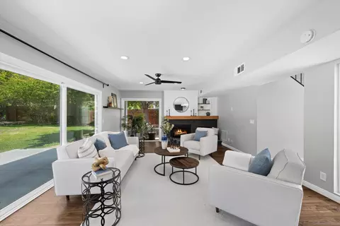 Living - 4369 Macronald Dr, La Mesa, CA 91941 photo 4 of 5