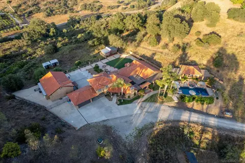 View/Area - 24922 Terreno Dr, Temecula, CA 92590 photo 2 of 3
