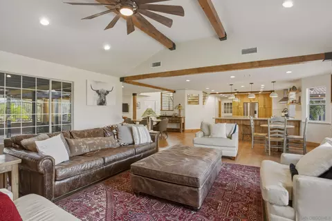 Living - 24922 Terreno Dr, Temecula, CA 92590 photo 2 of 4