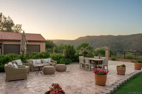 Exterior - 24922 Terreno Dr, Temecula, CA 92590 photo 4 of 26