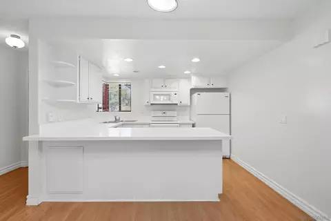 Kitchen - 1257 E Grand Ave # D, Escondido, CA 92027 photo 2 of 6