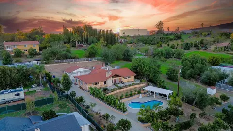 732 Hamilton Ln, Fallbrook, CA 92028