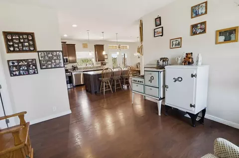 Entry Way - 20530 Cinnamon Dr, Jamul, CA 91935 photo 2 of 2