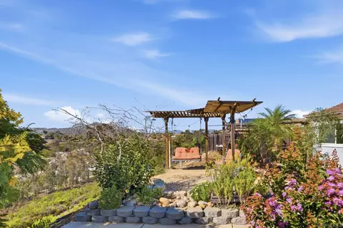 Exterior - 13650 Ahwahnee Way, Poway, CA 92064 photo 18 of 22
