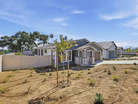 Exterior - 2 W Pine St, Altadena, CA 91001 photo 6 of 6