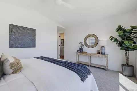 Bedroom - 2 W Pine St, Altadena, CA 91001 photo 2 of 2