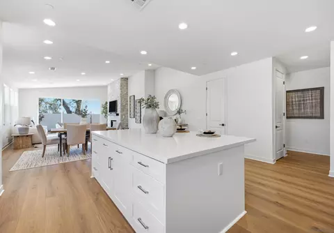 Entry Way - 2 W Pine St, Altadena, CA 91001 photo 1 of 1
