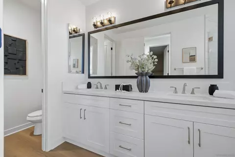 Bath - 2 W Pine St, Altadena, CA 91001 photo 4 of 4