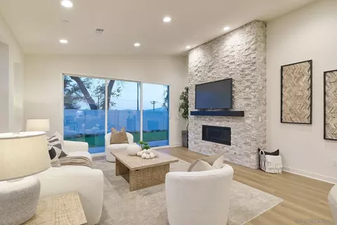 Living - 2 W Pine St, Altadena, CA 91001 photo 2 of 6