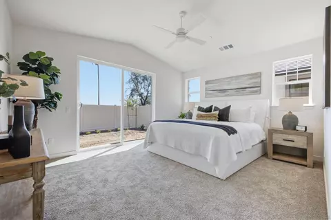 Bedroom - 2 W Pine St, Altadena, CA 91001 photo 1 of 2
