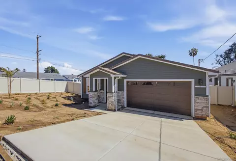 Exterior - 2 W Pine St, Altadena, CA 91001 photo 4 of 6