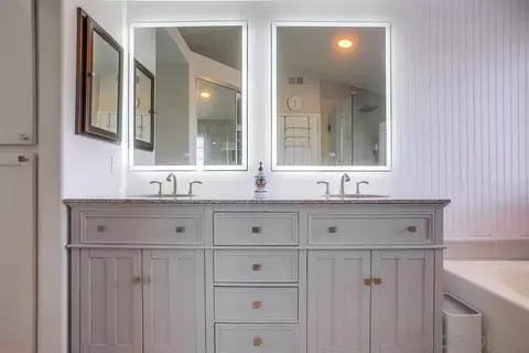 Bath - 473 Avenida Canora, Oceanside, CA 92057 photo 4 of 8