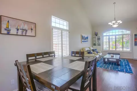 Dining - 473 Avenida Canora, Oceanside, CA 92057 photo 3 of 4
