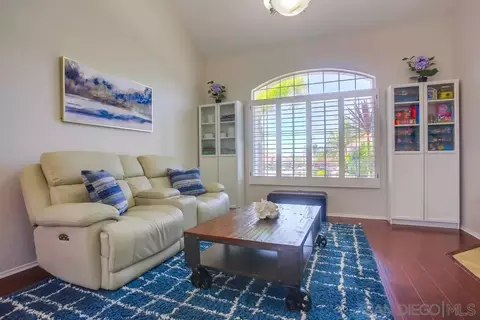 Living - 473 Avenida Canora, Oceanside, CA 92057 photo 4 of 6