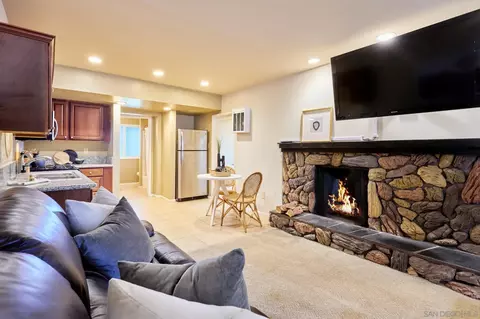 Living - 10562 Queen Ave, La Mesa, CA 91941 photo 3 of 4