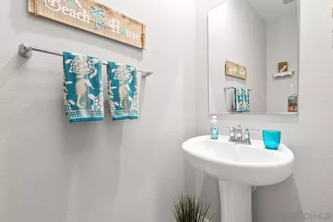 Bath - 4209 Francia Way, Oceanside, CA 92057 photo 1 of 5