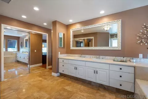 Bath - 16879 Saint Andrews, Poway, CA 92064 photo 3 of 10
