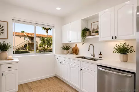 9717 Winter Gdns #180, Lakeside, CA 92040