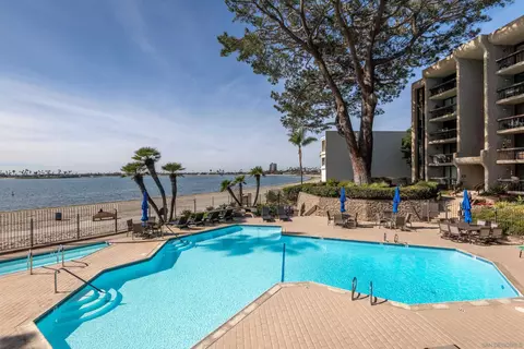 Exterior - 3940 Gresham St #251, San Diego, CA 92109 photo 2 of 8