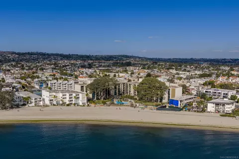 View/Area - 3940 Gresham St #251, San Diego, CA 92109 photo 9 of 13