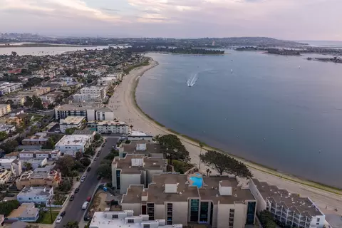 View/Area - 3940 Gresham St #251, San Diego, CA 92109 photo 11 of 13