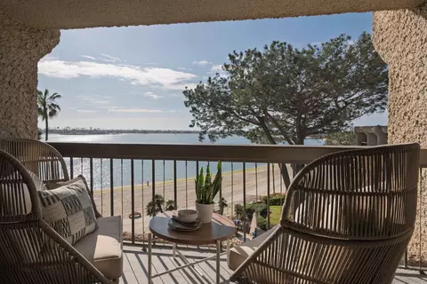 View/Area - 3940 Gresham St #251, San Diego, CA 92109 photo 6 of 13