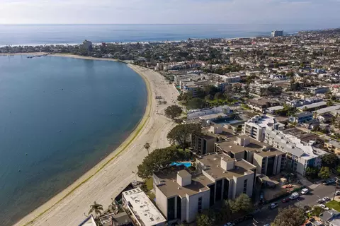 View/Area - 3940 Gresham St #251, San Diego, CA 92109 photo 12 of 13