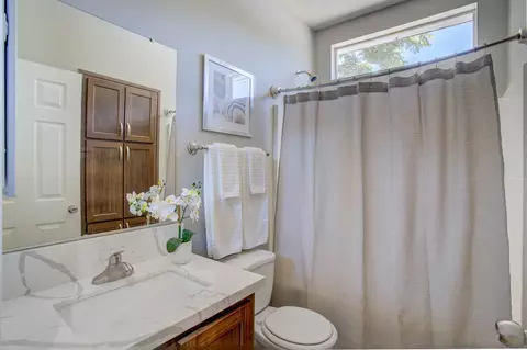 Bath - 3967-3969 Rogers Rd, Spring Valley, CA 91977 photo 2 of 3