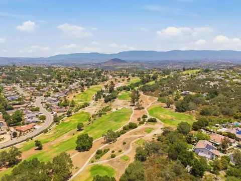 View/Area - 28221 Stonington Way, Escondido, CA 92026 photo 10 of 10