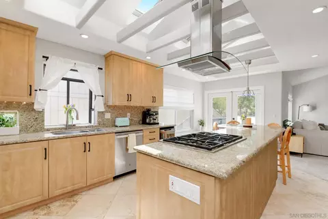 3975 Sequoia St # 2, San Diego, CA 92109